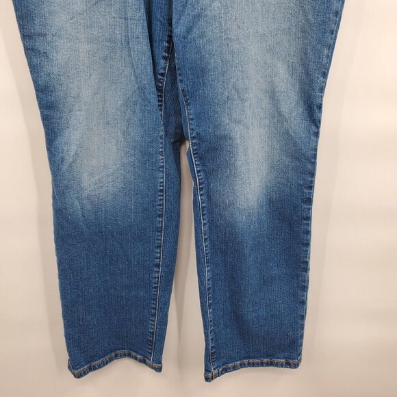 Torrid Mid Rise Faded Wash Jeans Denim Pants Women Size Plus 16R Stretch - Picture 3 of 12